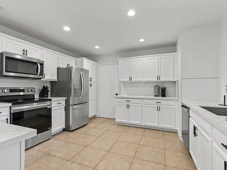 309 Hemphill Way — Photo 8