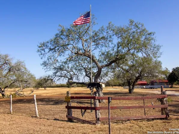 3838 Black Jack Dr, Beeville 78102