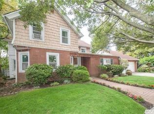 107 Malverne Ave, Malverne, NY