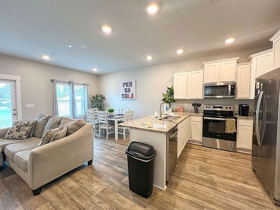2nd image of 1508 Farragut Way