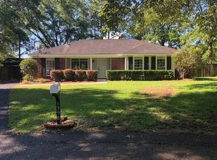 1390 Essex Ct, Mobile, AL 36695