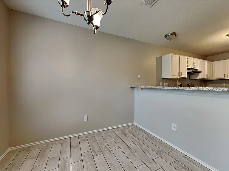 26010 Richards Rd — Photo 7