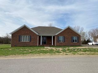 1808 Overbrook Dr, Madisonville, KY 42431