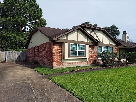 2nd image of 3811 Quiet Place Dr