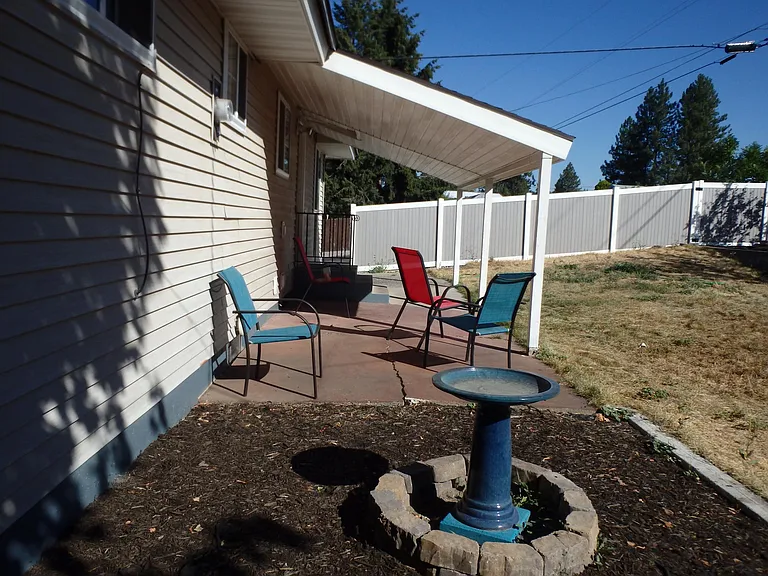 5820 N Moore St — Photo 3