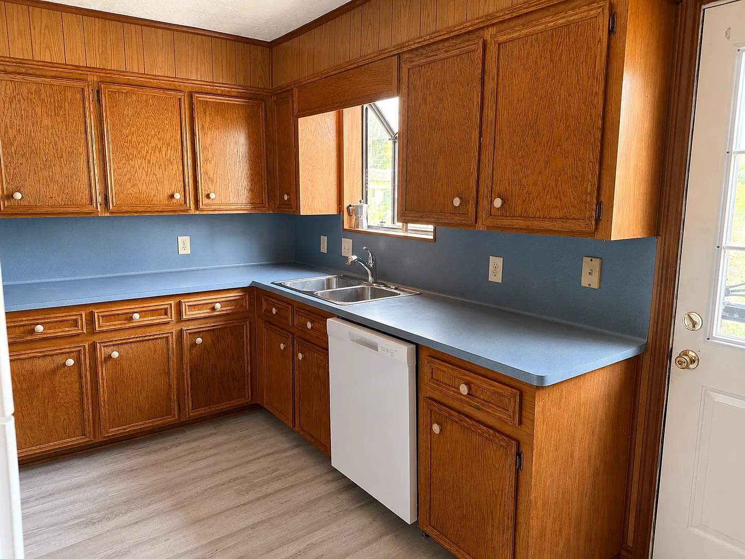 2 bed, 1072 sqft, $1,095 — Photo 4