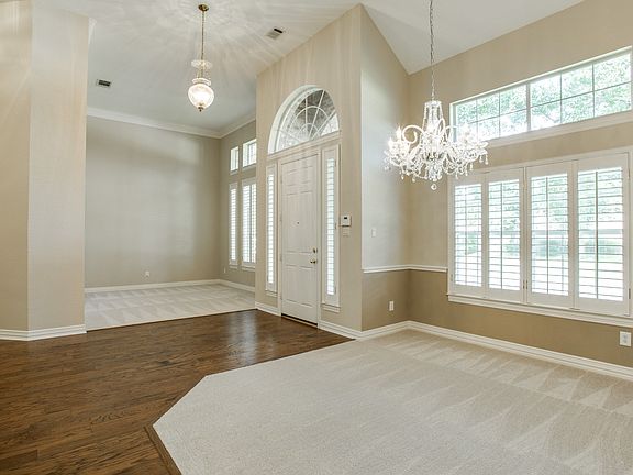 4th image of 4520 Saint James Dr