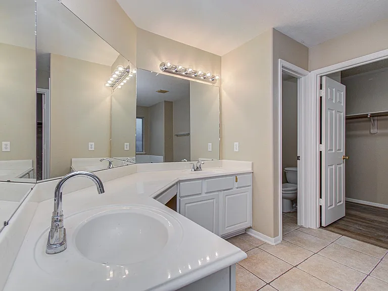24203 Emory Green St — Photo 33