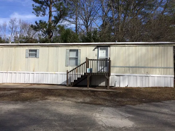 106 Ponds Ln, Rockingham, NC 28379