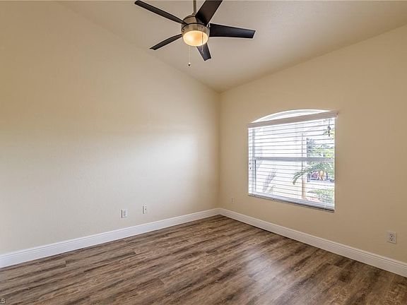 4th image of 680 Wentworth Dr