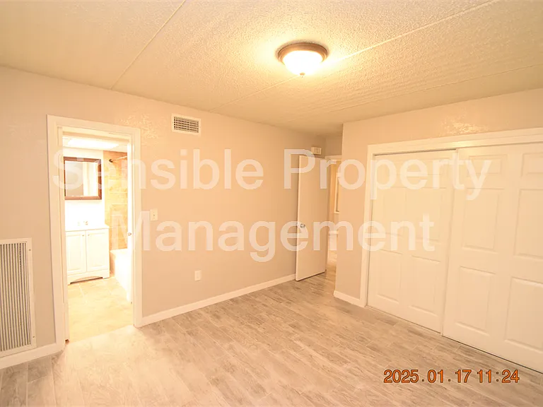 306 Danube Ave #2 — Photo 13
