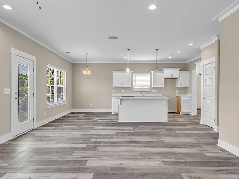 117 Traveller Ln — Photo 26