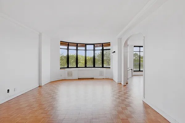 Sold by SERHANT. | media 2