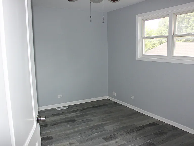 826 River Dr — Photo 10