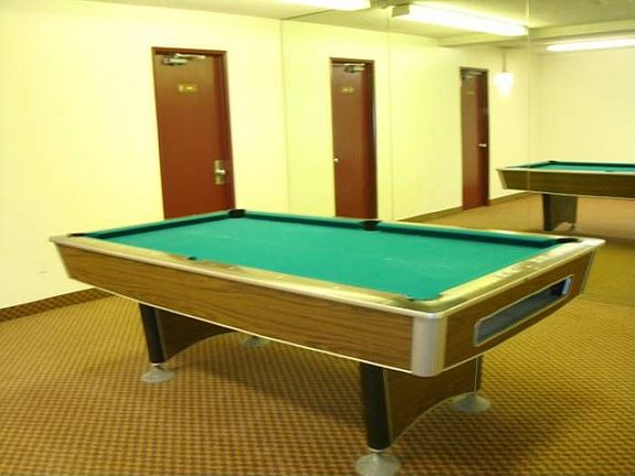 BILLARD ROOM