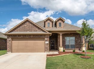 8312 Deer Bluff Ln, Fort Worth, TX 76179