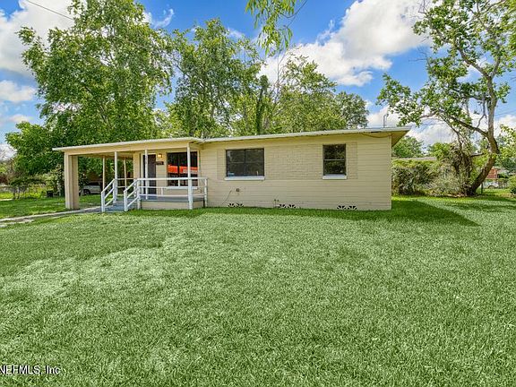 3rd image of 2760 W 45TH Street