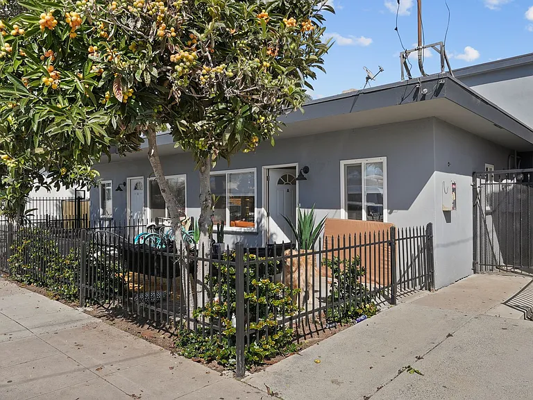410 Grant St — Photo 6