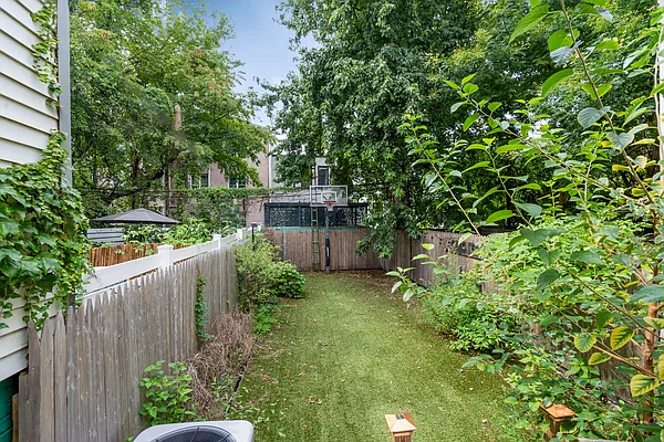 Sold by Compass | media 17