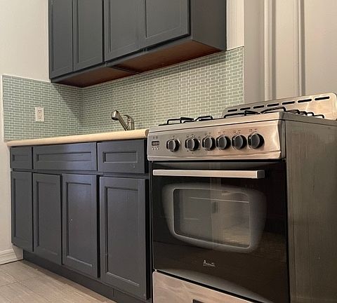 5th image of 9 Stanton St #3A42