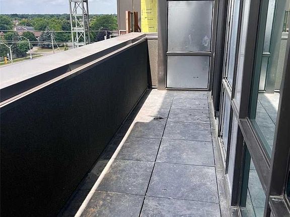 2nd image of 450 Dundas St E #524