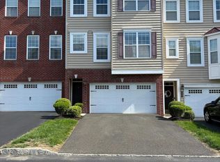 19 Rosy Ridge Ct, Telford, PA 18969