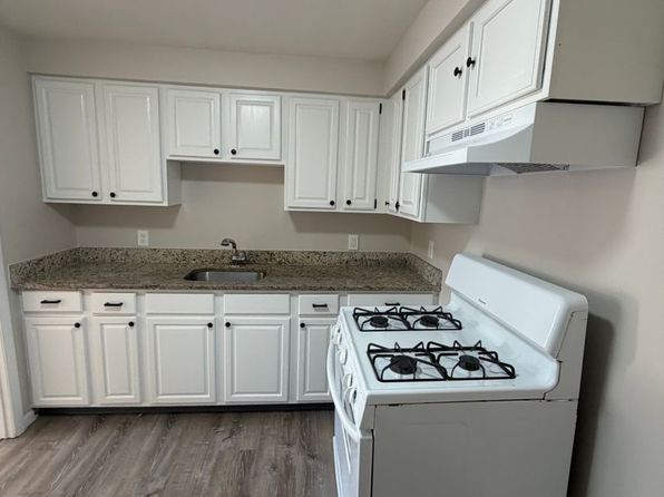 260 Nesmith St APT 4