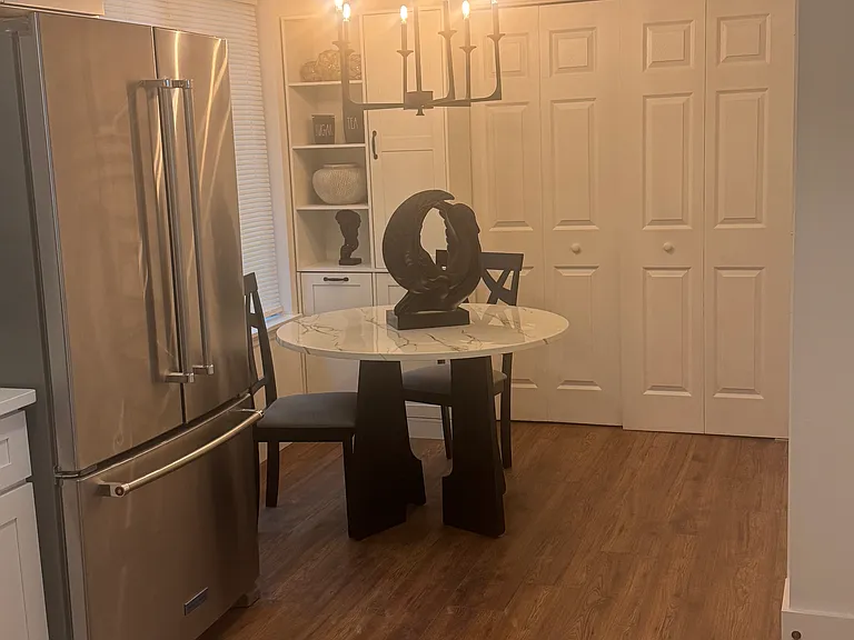 1050 Parkwest Ct — Photo 13