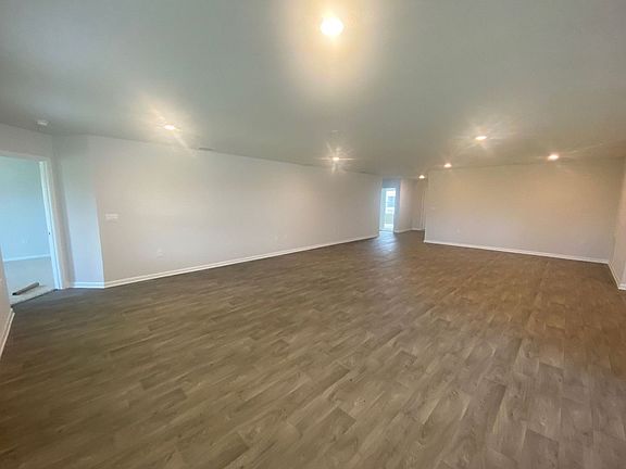 4th image of 5544 Hill Dr