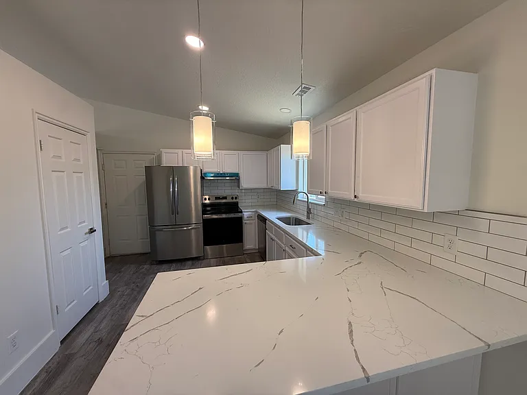 3087 S 9200 W — Photo 3