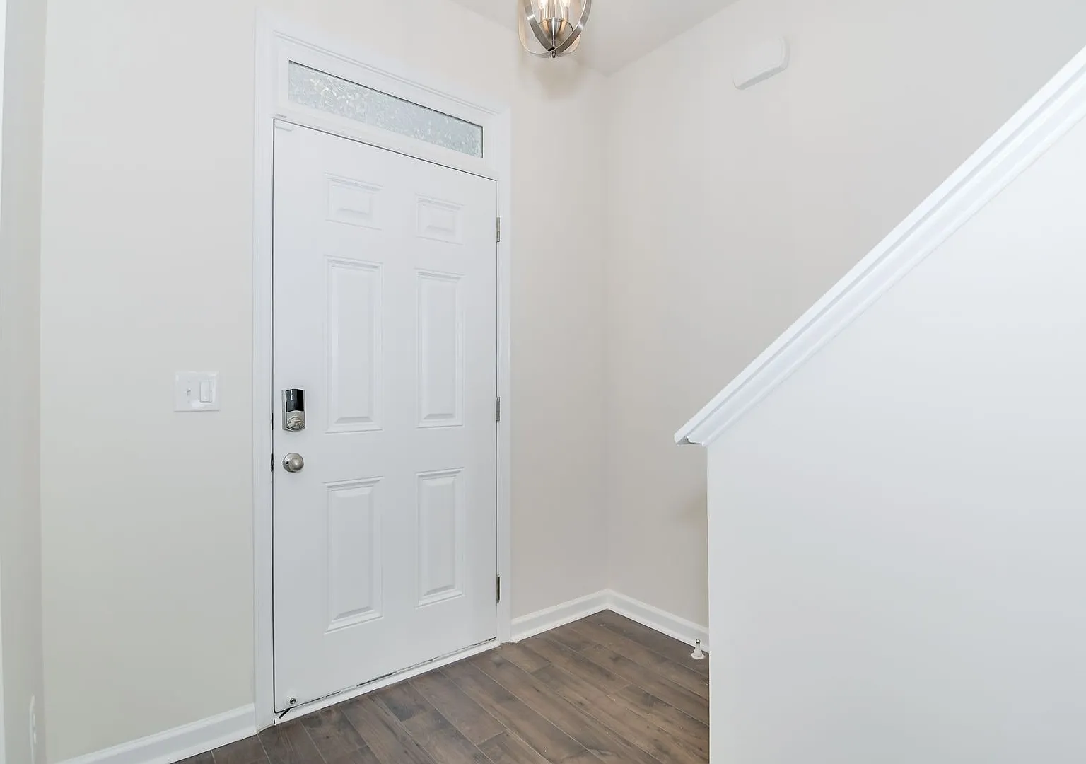5 Bedroom 3.5 Bathroom Home in Haynes Station — Photo 3