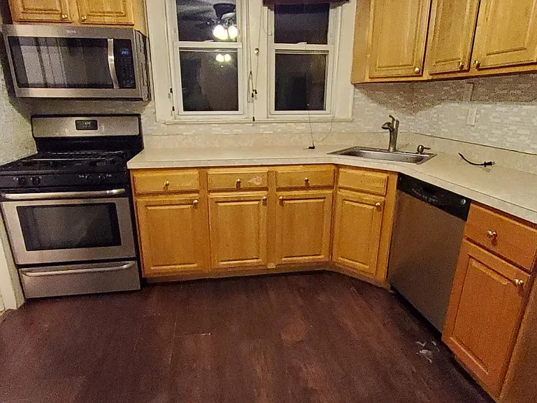 613 3rd Ave #2 — Photo 9