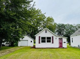 940 S Beaumont Rd, Prairie Du Chien, WI 53821