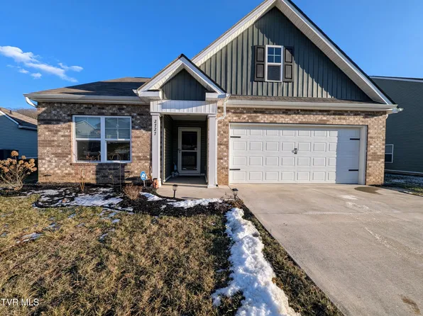 2731 Rock Springs Rd, Kingsport, TN 37664