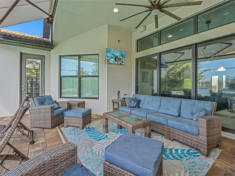 23273 Salinas Way — Photo 32