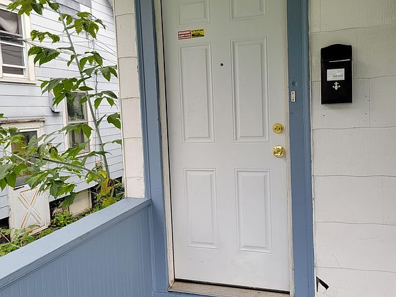 2nd image of 227 Marguerite Ave APT 2
