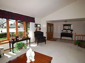 3rd image of 15415 Patrick Ct