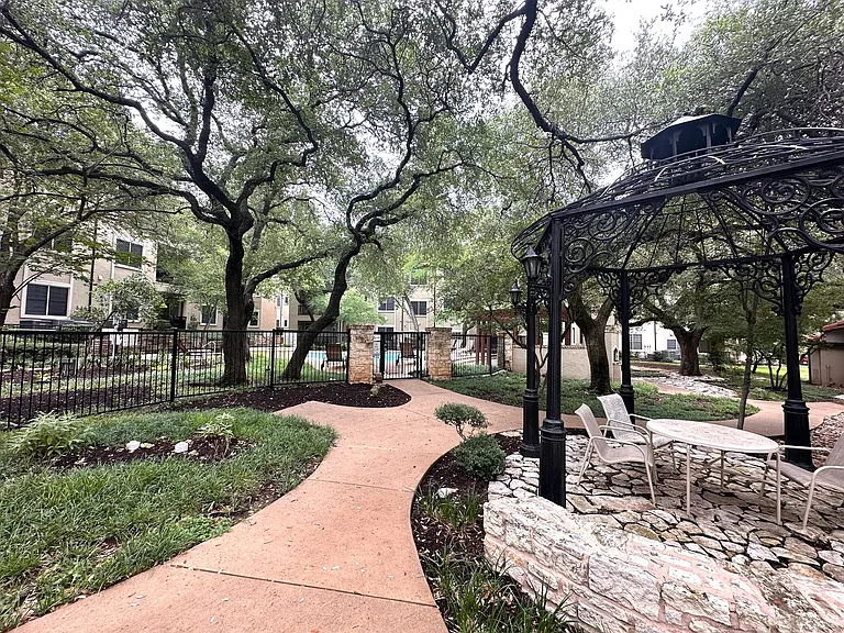 9525 N Capital Of Texas Hwy #232 — Photo 3