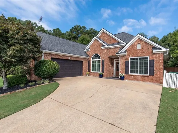 222 Meadow Run, Carrollton, GA 30116