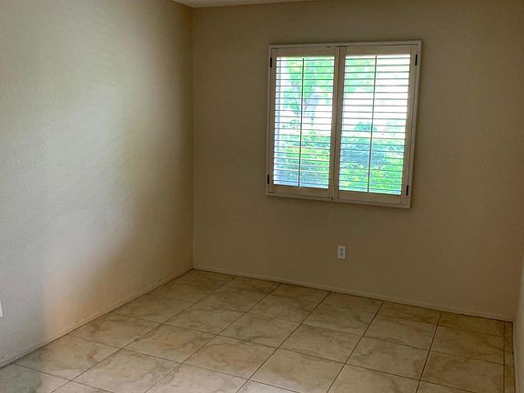 5th image of 413 Tava Ln