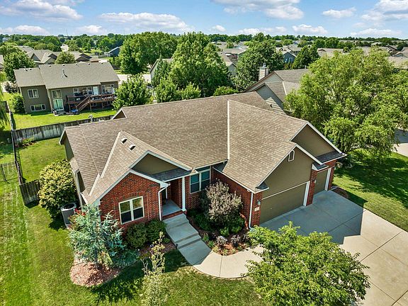 4th image of 1027 N Beau Jardin Cir