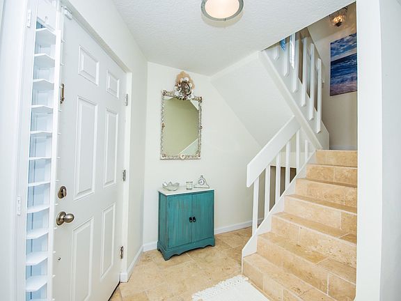 Foyer Entry