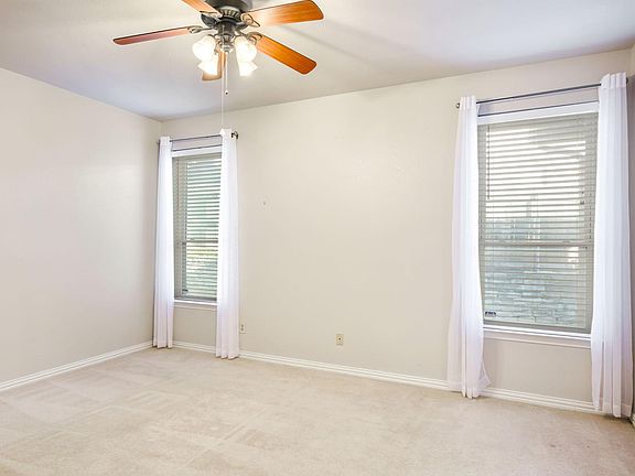 3rd image of 2904 Eagles Nest Dr