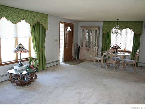 3rd image of 49 Karen Ln