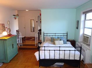 55 Eastern Pkwy APT 4F, Brooklyn, NY 11238