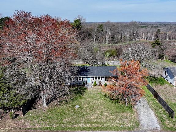 2nd image of 5763 Three Creeks Rd