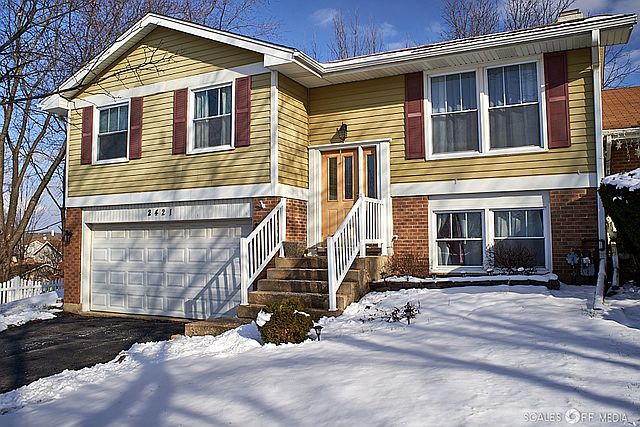 1st image of 2421 Royal Dr