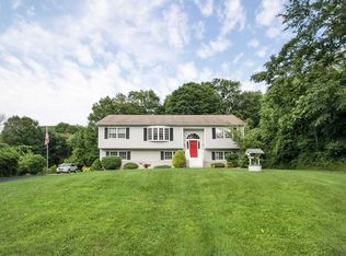 108 Lime Ridge Rd, Poughquag, NY 12570