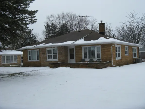 22131 W Spruce Dr, Antioch, IL 60002