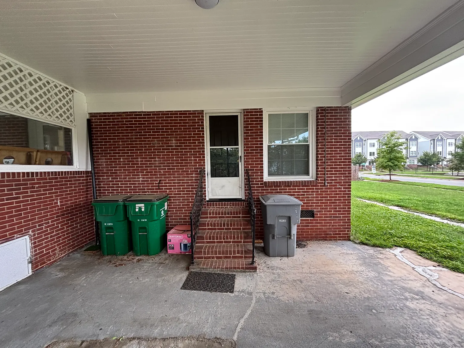 2 bed, 1274 sqft, $1,625 — Photo 3